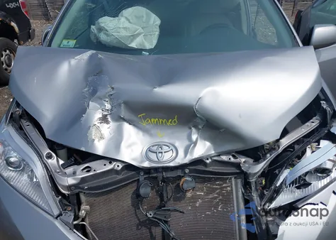 2012 Toyota Sienna Xle 7 Passenger из США, поврежденный, VIN 5TDDK3DC5CS044692